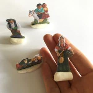 santon en papier - tuto titoudou Santon avec pieds en pâte à sel