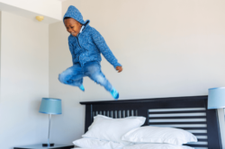 enfant-excite-ne-veut-pas-dormir-titoudou