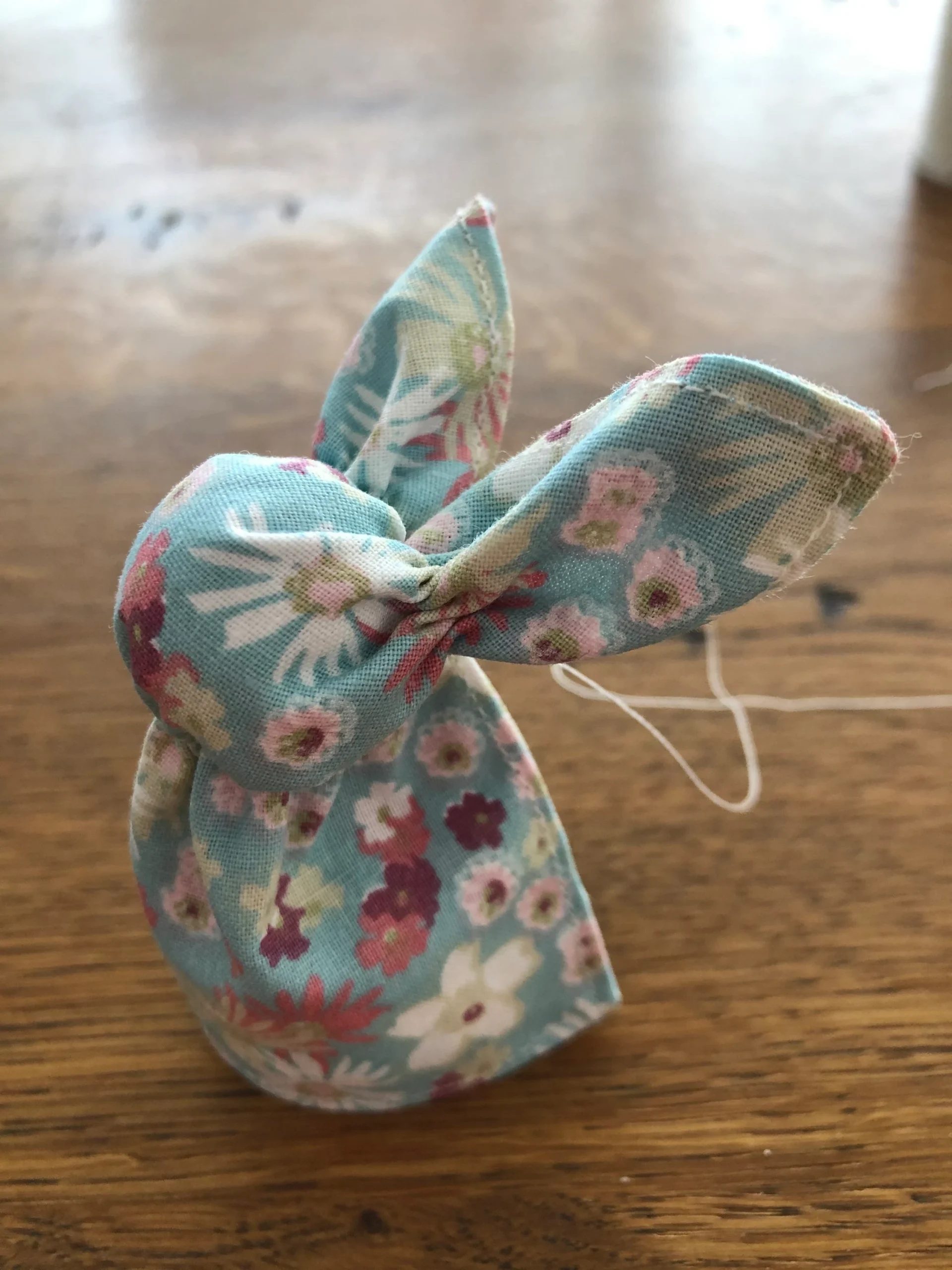 Lapin-de-paques-fleuri-titoudou