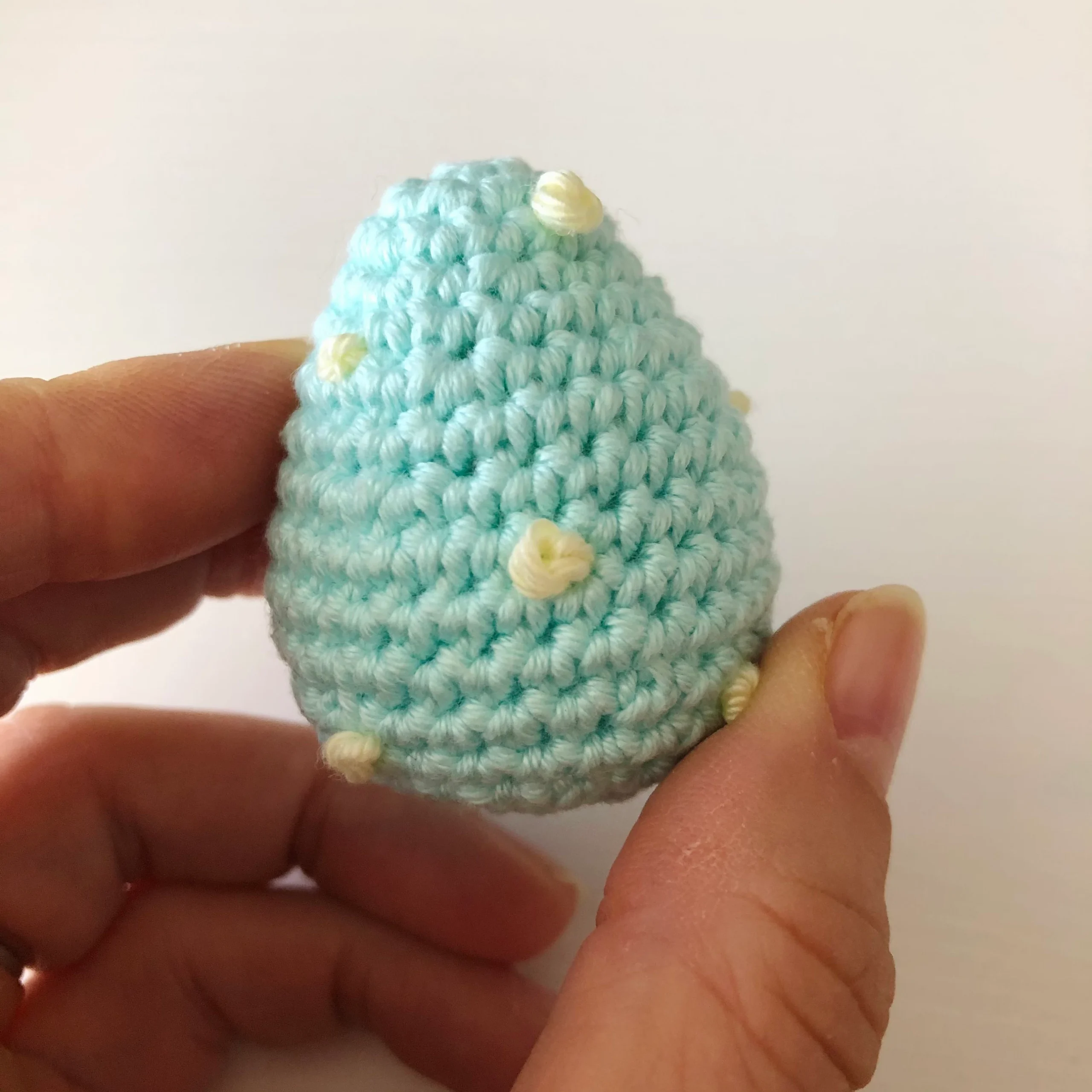 crochet-oeuf-paques-moyen-broderie-titoudou